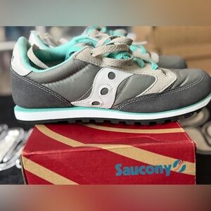 Saucony Women's Jazz Low Pro 1866-103 Gray Casual Shoes Sneakers Size 10
